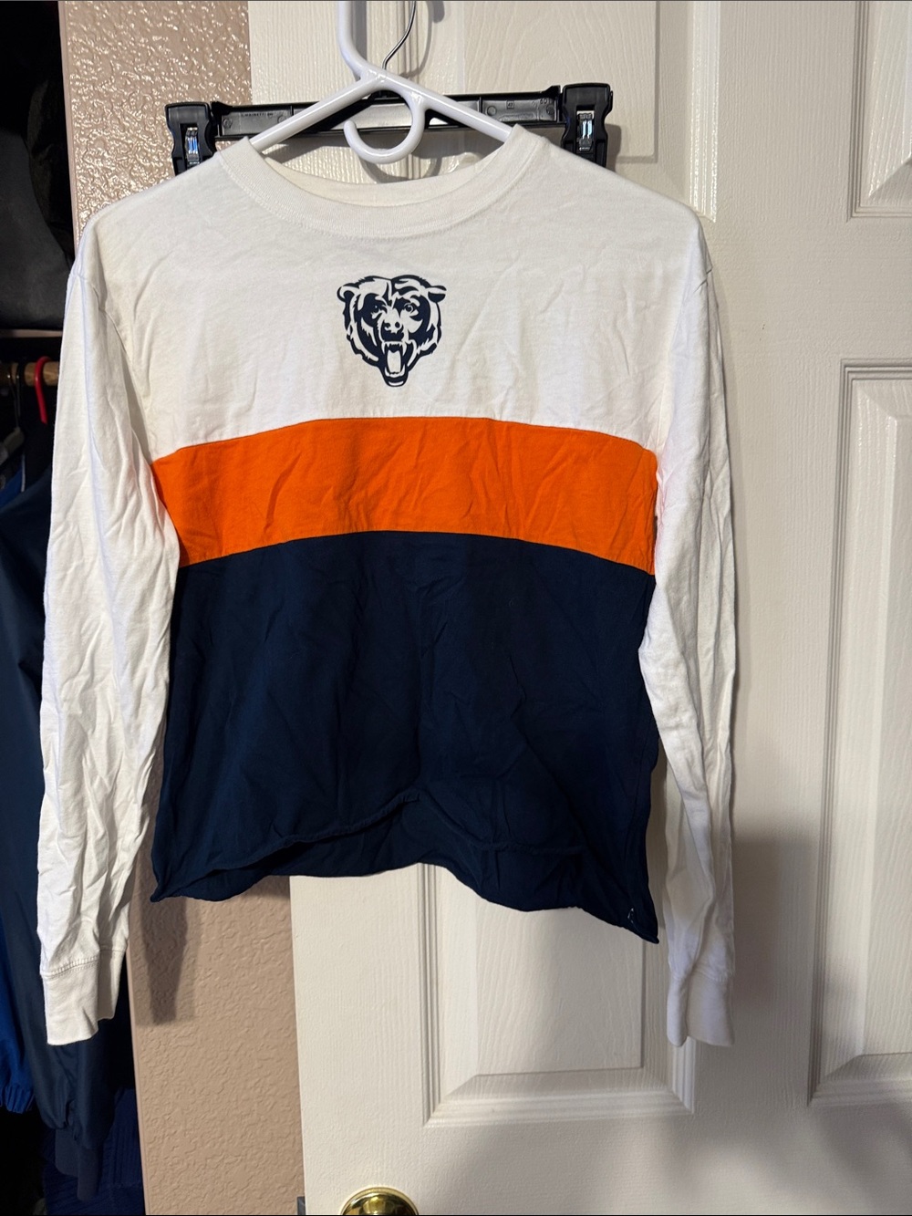 Chicago Bears Women’s Long-Sleeve Colorblock Crewneck - White/Orange/Navy